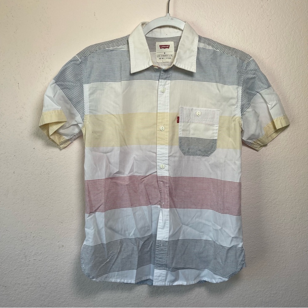 🌸4/$20 Levi button up top medium youth